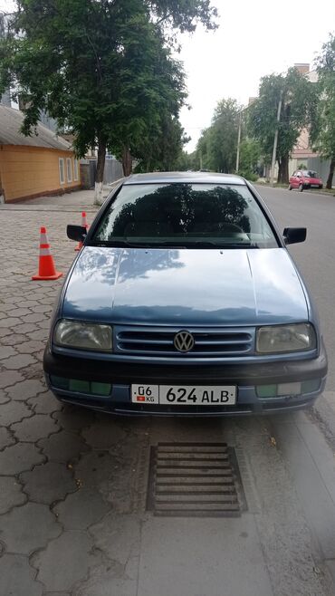 вента ош: Volkswagen Vento: 1993 г., 1.8 л, Механика, Бензин, Седан