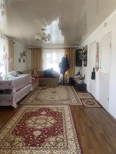 Продажа коттеджей и домов: Дом в городе Чолпон-Ата. Характеристики: - Площадь дома: 70 м² - — 12