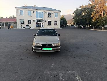 Opel: Opel Vectra: 1.8 l | 1994 il Sedan — 6