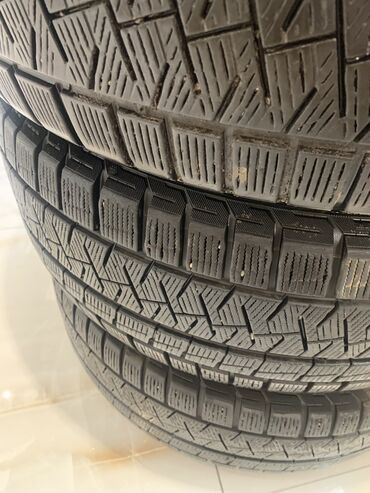 Шины: Шины 215 / 60 / R 17, Зима, Б/у, Комплект, Легковые, Япония, Pirelli