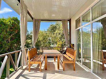 Продажа коттеджей и домов: Продаётся уютная дача в с. Байтик, пос. Гидрогеолог Площадь дома: 130 — 7