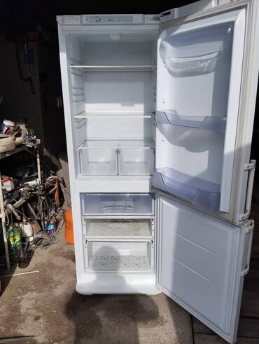 Холодильники: Холодильник Biryusa, Б/у, Двухкамерный, No frost, 20 * 190 * 10