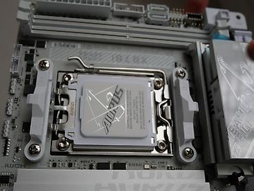 9800x3d: Материнская плата для ПК, Новый, Gigabyte, AM5, Mini-ITX — 2