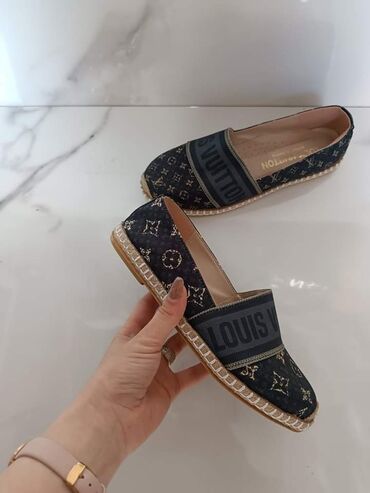 Flat shoes: Espadrilles, Dior, 40