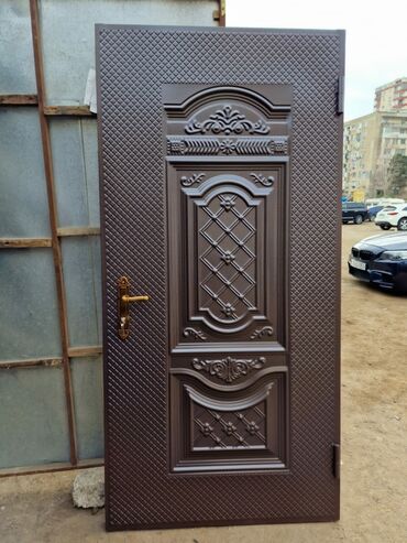 Giriş qapıları: Yeni Giriş qapısı Ödənişli çatdırılma — 9