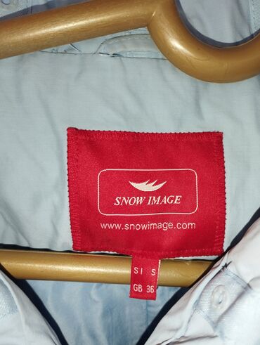 Демисезонные куртки: Продаю 1)осенне-весеннюю подросковую куртку 40-42размер.Синего — 16