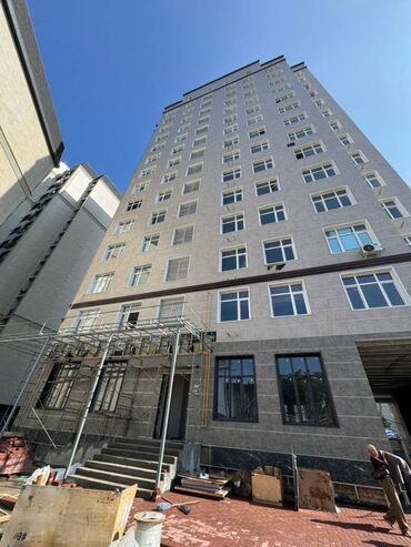 квартиры в оше на час: 1 бөлмө, 60 кв. м, Элитка, 3 кабат, ПСО (өзү оңдоп түзөтүп бүтүү үчүн)