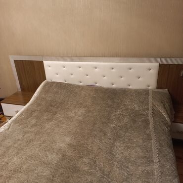 krovatlar: Б/у, Двуспальная кровать, С матрасом, Без выдвижных ящиков, Азербайджан