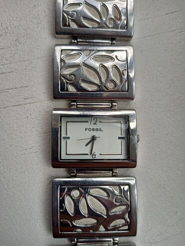 электронные часы: Б/у, Наручные часы, Fossil, цвет - Серебристый