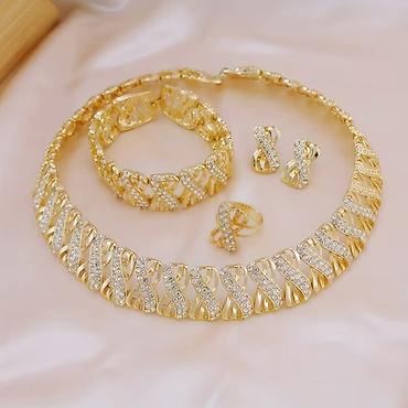 Setovi nakita: Setovi nakita — 1