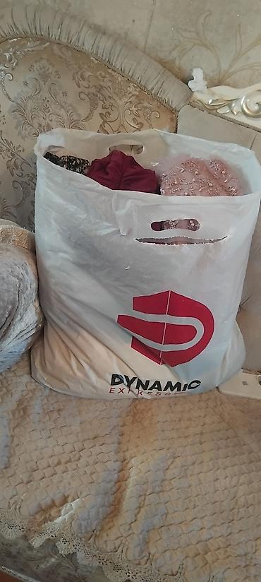 ev geyimleri ve qiymetleri: Geyimler bir sumka kofta don şalvar ayaqqabı tezedi hamsı birge — 1
