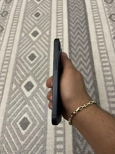 iphone 16 2 ci el: IPhone 16e, 128 GB, Qara — 3