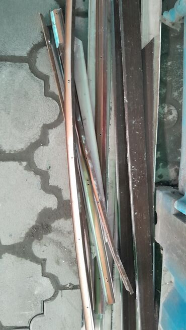 Межкомнатные двери: Двери дерево в хорошем состоянии двойная 2м×0.60 см без стекла по 60 — 2