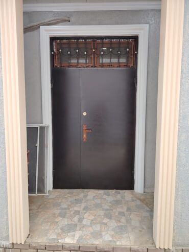 Həyət evləri və villaların satışı: Ev Qum adadi, Zığ bağlari, Samir Əliyev küçəsindədir. 1.8 sotda 2 — 10