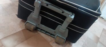 чемодан дорожный бу: Размер 1 чемодана 45*70 Размер 2 чемодана 50*75 по 1200 за каждый