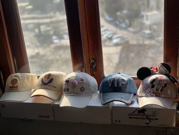 Baş geyimləri: Maya dəyərindən aşağı, yaz yay üçün uşağ papağları satılır. Satışları — 4