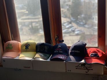 Baş geyimləri: Maya dəyərindən aşağı, yaz yay üçün uşağ papağları satılır. Satışları — 6