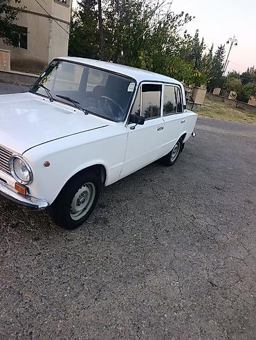 vaz on şuşə: VAZ (LADA) 2101: 1.3 l | 236000 km Sedan — 3