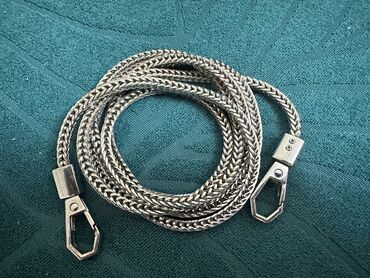 сумка плетенная: Шнурок металлическая цепь плотное гладкое плетение . Можно на сумки