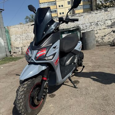 бак на мотоцикл: Скутер MUSTANG на продаже .нахаду. есть БАГАЖНИК .НЕ БОЛЬШОЙ ТОРГ