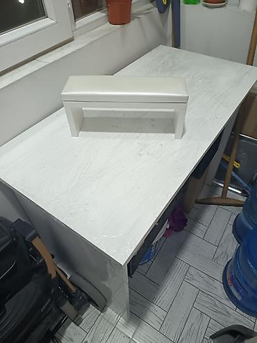 Manikür, pedikür aparatları: Manikür üçün peşəkar dəst Tərkib: - Clip-on UV lampa: elastik — 9