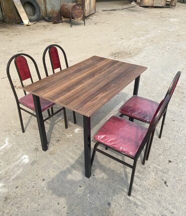 Masa və oturacaq dəstləri: Mətbəx üçün, Yeni, Açılmayan, Kvadrat masa, 4 stul