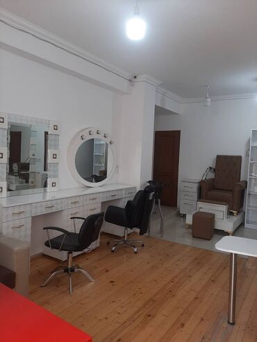 gozellik salon arenda: Xırdalan AAAF parkda yerləşən SARI GƏLİN gözəllik salonu icarəyə