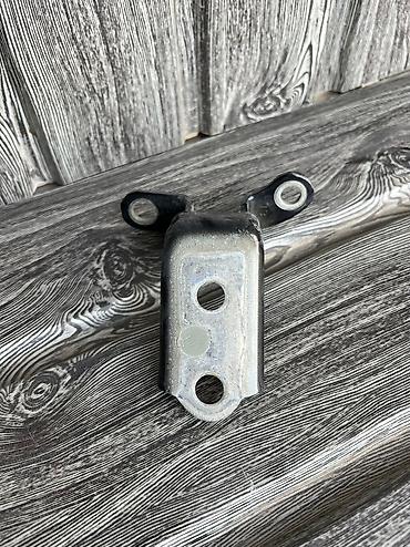 carters original: Петли двери (шарниры)

Задняя правая 

Camry 70 - 2020г — 4