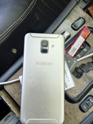 Samsung: Samsung Galaxy A6, 32 GB, Barmaq izi