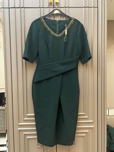 деревянные изделия на заказ: Коктейльное платье, Миди, S