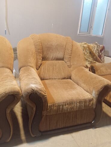 Divan və kreslo dəstləri: İşlənmiş, Klassik divan, Divan, Bazasız, Açılmayan — 6