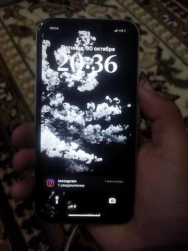 чехлы на 11: IPhone 11, белый цвет. Смартфон Apple с классическим дизайном и — 2