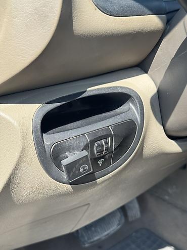 Hyundai: Hyundai Santa Fe: 2003 г., 2.7 л, Автомат, Газ, Внедорожник — 17