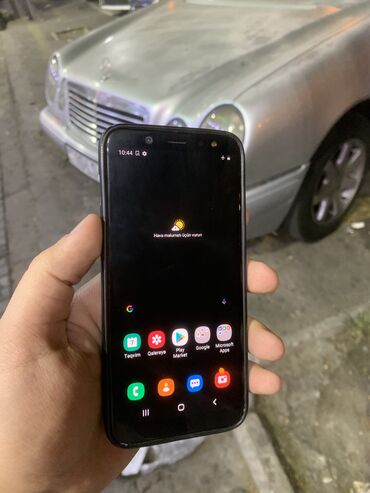 телефон флай большой: Samsung Galaxy A6, 32 ГБ, цвет - Черный, Отпечаток пальца, Face ID