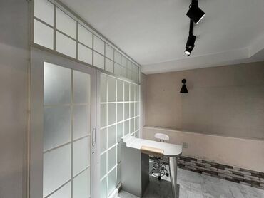 Uzunmüddətli kirayə mənzillər: Inqilaba yaxin ərazidə gözəlli̇k salonu icareye verilir, gözəllik — 6