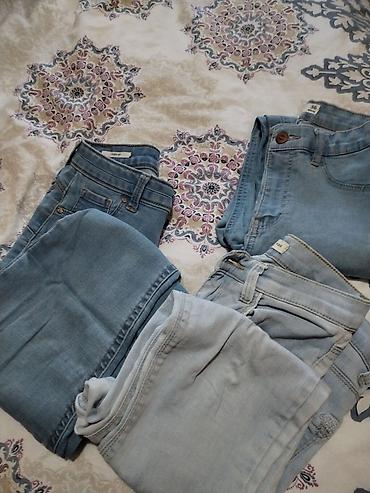 Farmerke: Komplet farmerki – 4 para, svetloplava do srednje plava džins paleta — 1