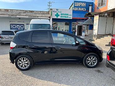 uni 260b: Honda Jazz: 2009 г., 1.3 л, Механика, Бензин, Хэтчбэк — 4