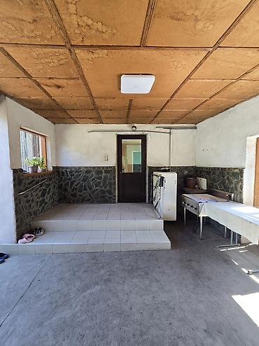 Продажа коттеджей и домов: ✨ Продаётся дом коттеджного типа в с. Сокулук ✨ 🏡 Характеристики: • — 4