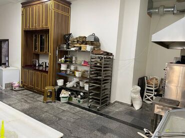 Digər kommersiya daşınmaz əmlakı: Yeni Yasamalda yol kənarı ümumi sahəsi 95 kv,m olan, obyekt təmirli — 9