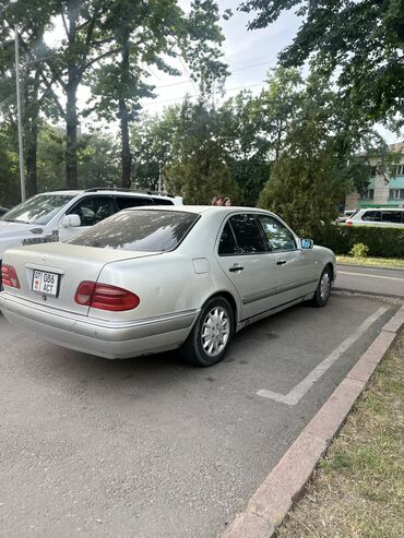 Mercedes-Benz: Mercedes-Benz E-Class: 1995 г., 3.2 л, Автомат, Бензин, Седан