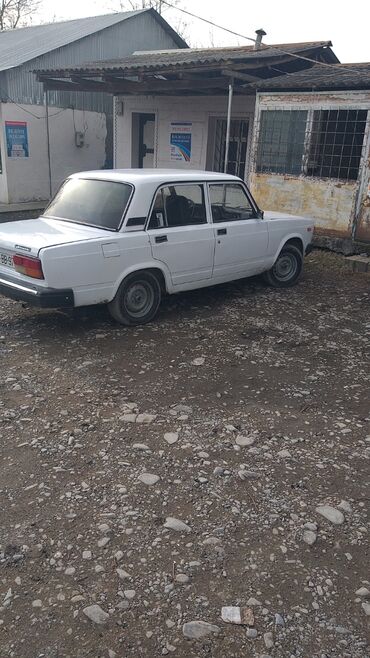 avtomobil elanları: VAZ (LADA) 2107: 1.6 l | 2000 il 295000 km Sedan