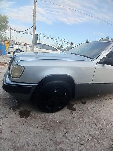 mercedes e class w124: Mercedes-Benz W124: 2.3 l | 1992 il Sedan — 6