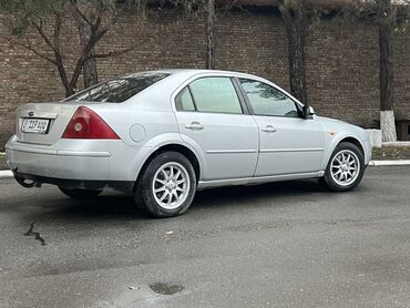 Ford: Ford Mondeo: 2003 г., 1.8 л, Механика, Бензин, Седан