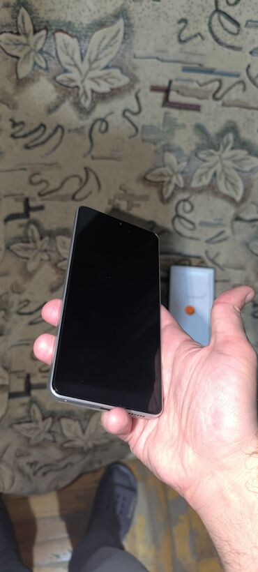 плейстейшн 5: Vivo iQOO Z9 Turbo, 256 GB