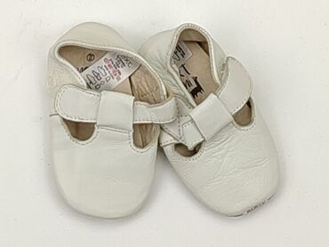biały top z dekoltem: Взуття для немовлят, 18, стан - Хороший
