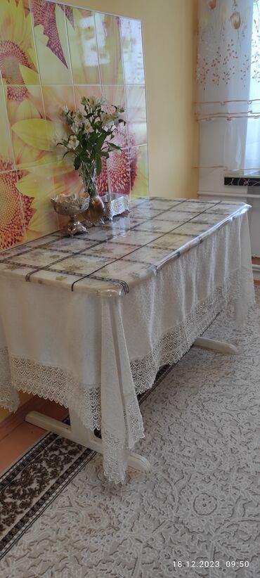 италия мебель: Кухонный Стол, цвет - Белый, Б/у