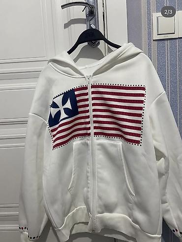 krop geyim: Y2K zip up hoodie 🇺🇸
Size:M
Price:29
10/10

Yenidi — 2