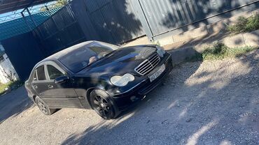 автомобиль на кредит: Черный седан Mercedes-Benz C-Класса алмашуу жолу бар оформление кылып