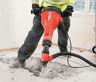 Демонтажные работы: Разбор полов, Снятие потолков, Демонтаж крыш | Гипсокартонная стена, Снос перегородки, Снятие старой штукатурки | Снятие реечных потолков, Снятие подвесных потолков, Зачистка от старых обоев | Демонтаж линолеума, Демонтаж плинтуса, Демонтаж кафельной плитки | Крыша из шифера, Металлочерепичная кровля, Мягкая кровля Больше 6 лет опыта — 1