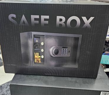 Oprema i sredstva za zaštitu: Elektronski sef sa šifrom i ključevima Imamo u ponudi 3 dimenzije — 6